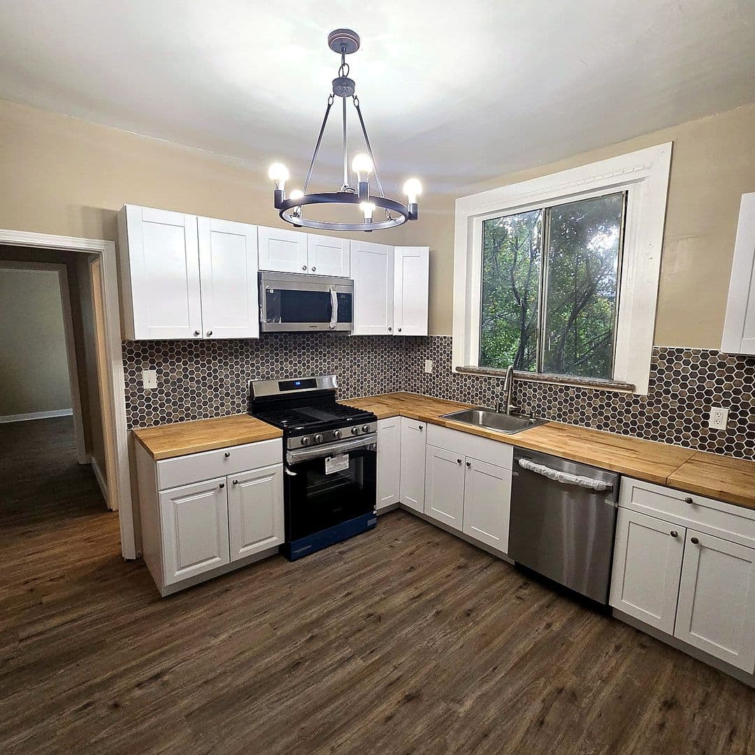 Berkeley Apartment: 2832 8th Street