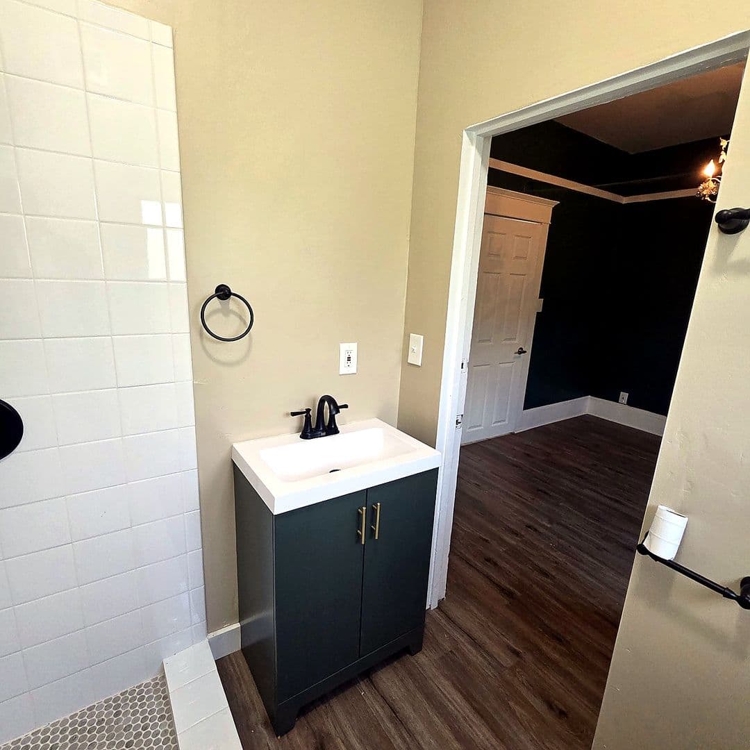 Berkeley Apartment: 2832 8th Street