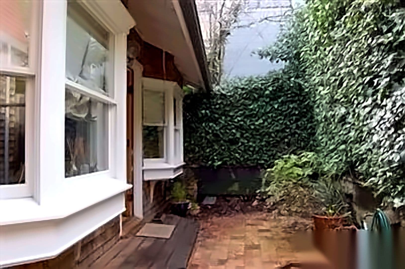 Sausalito House: 105 Bridgeway Blvd