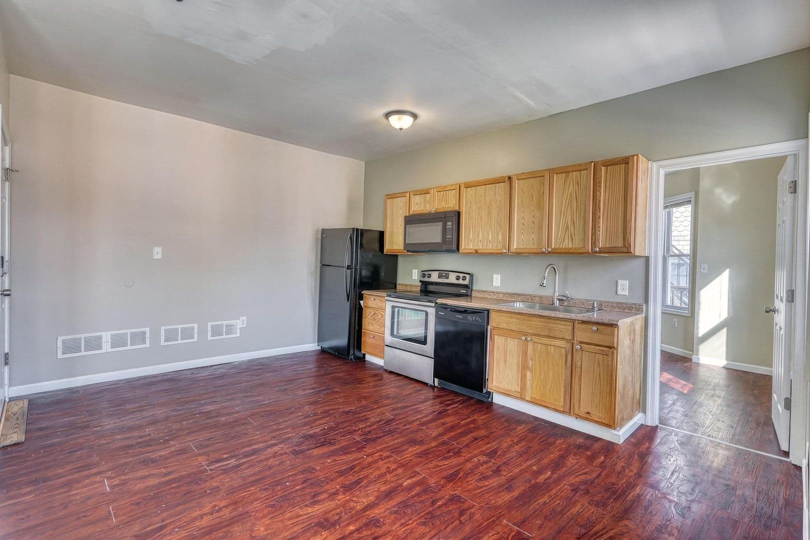 Harrisburg Apartment: 1540 N 5th St