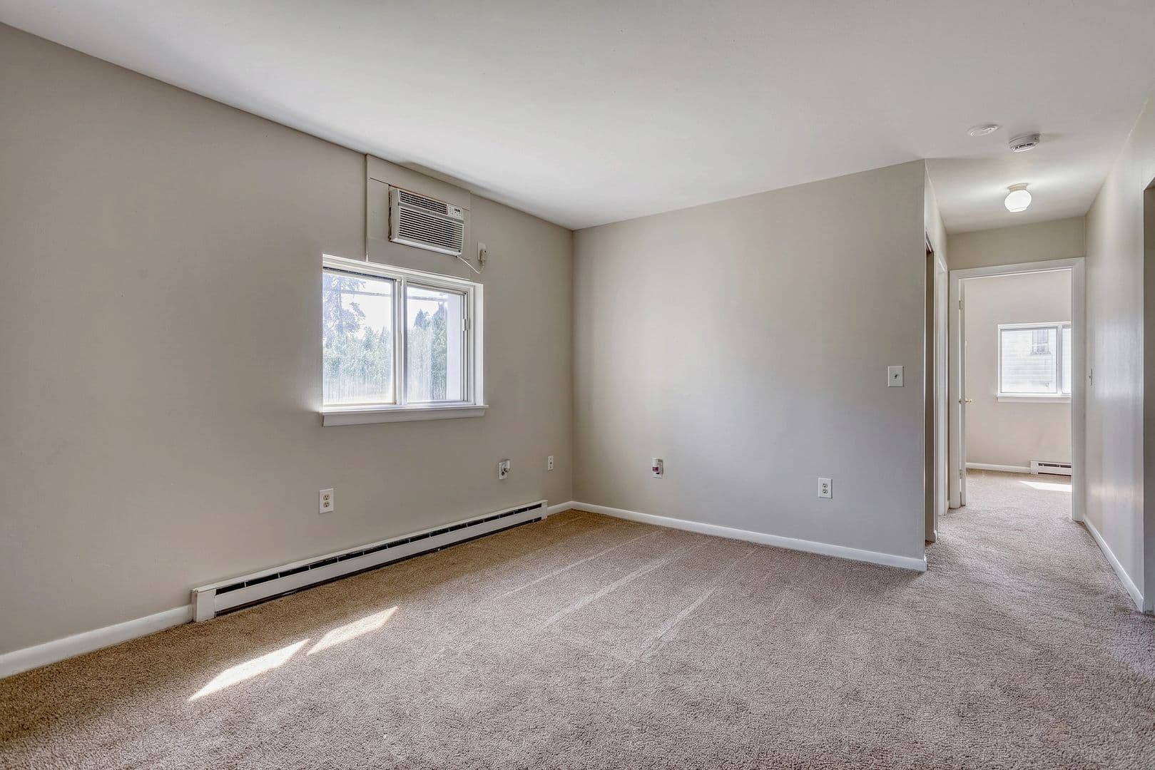 Enola Apartment: 7 Adams St