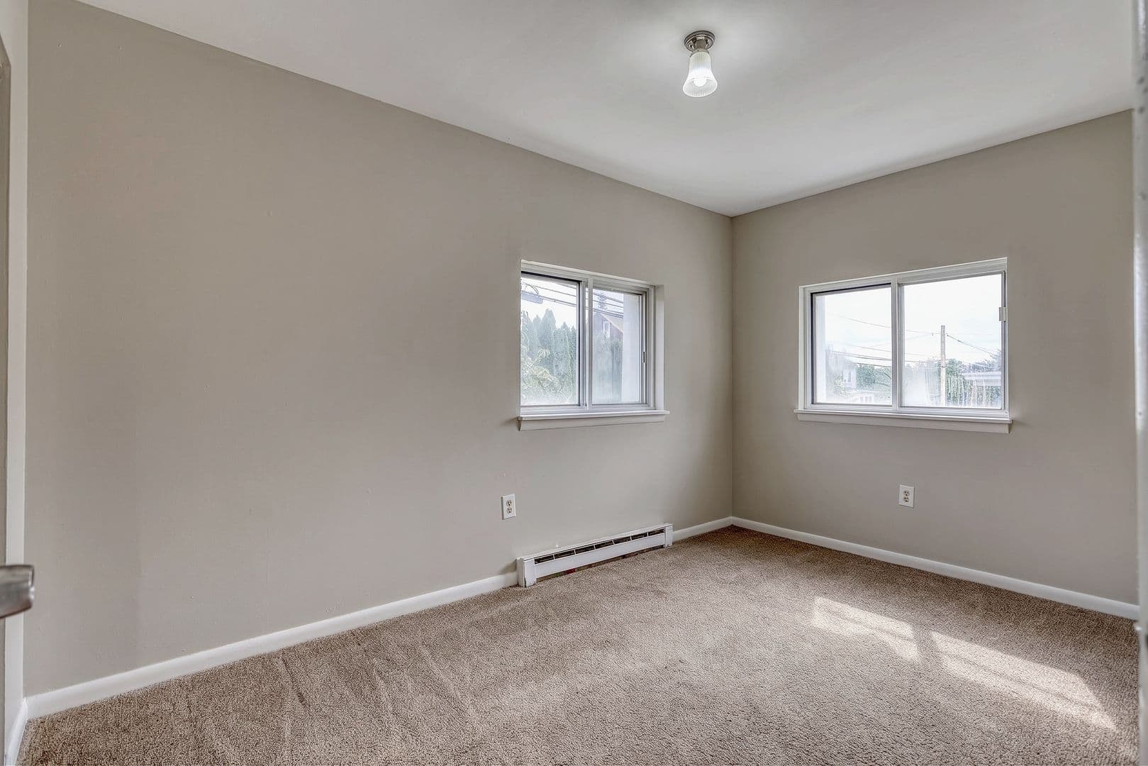 Enola Apartment: 7 Adams St