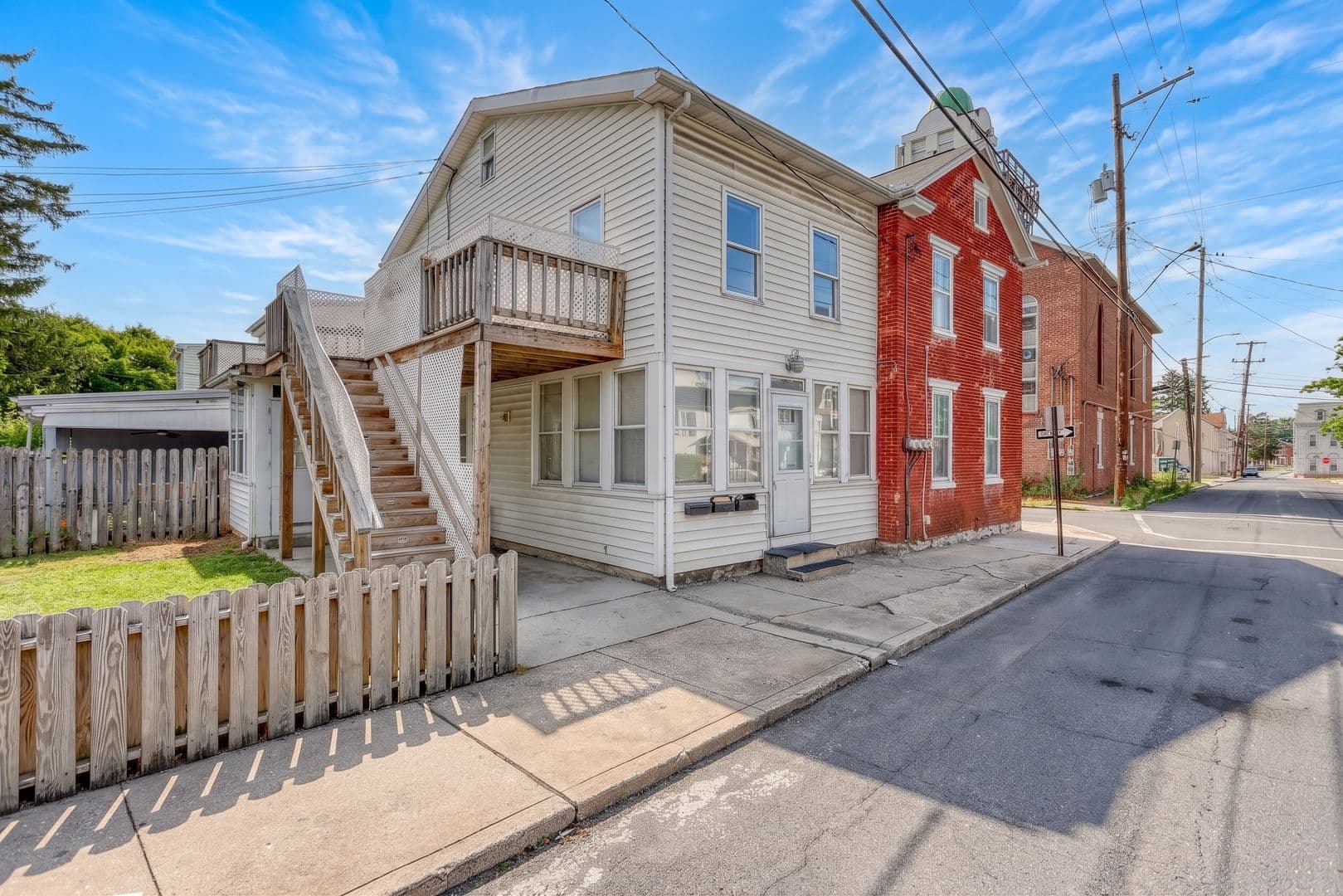 Mechanicsburg Apartment: 42 E Locust St