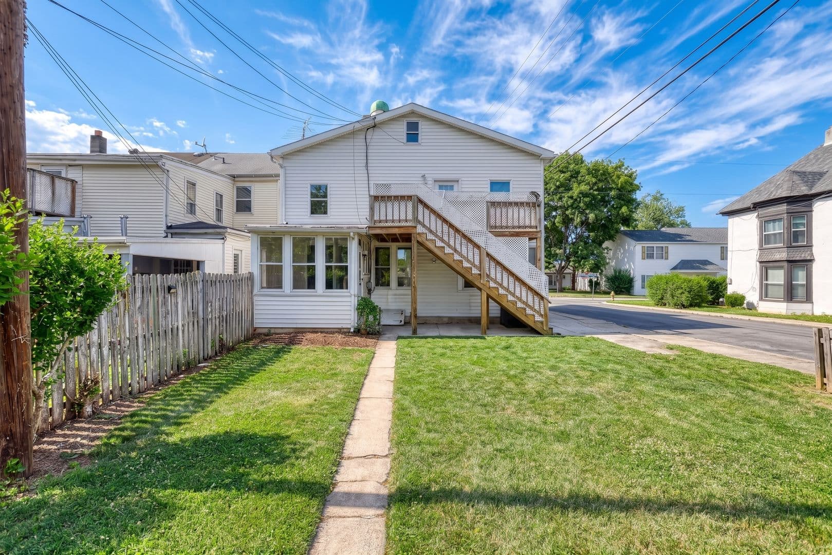 Mechanicsburg Apartment: 42 E Locust St