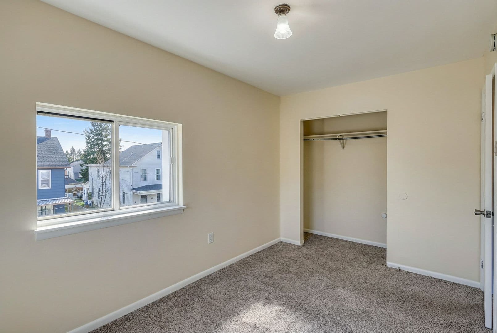 Enola Apartment: 7 Adams St