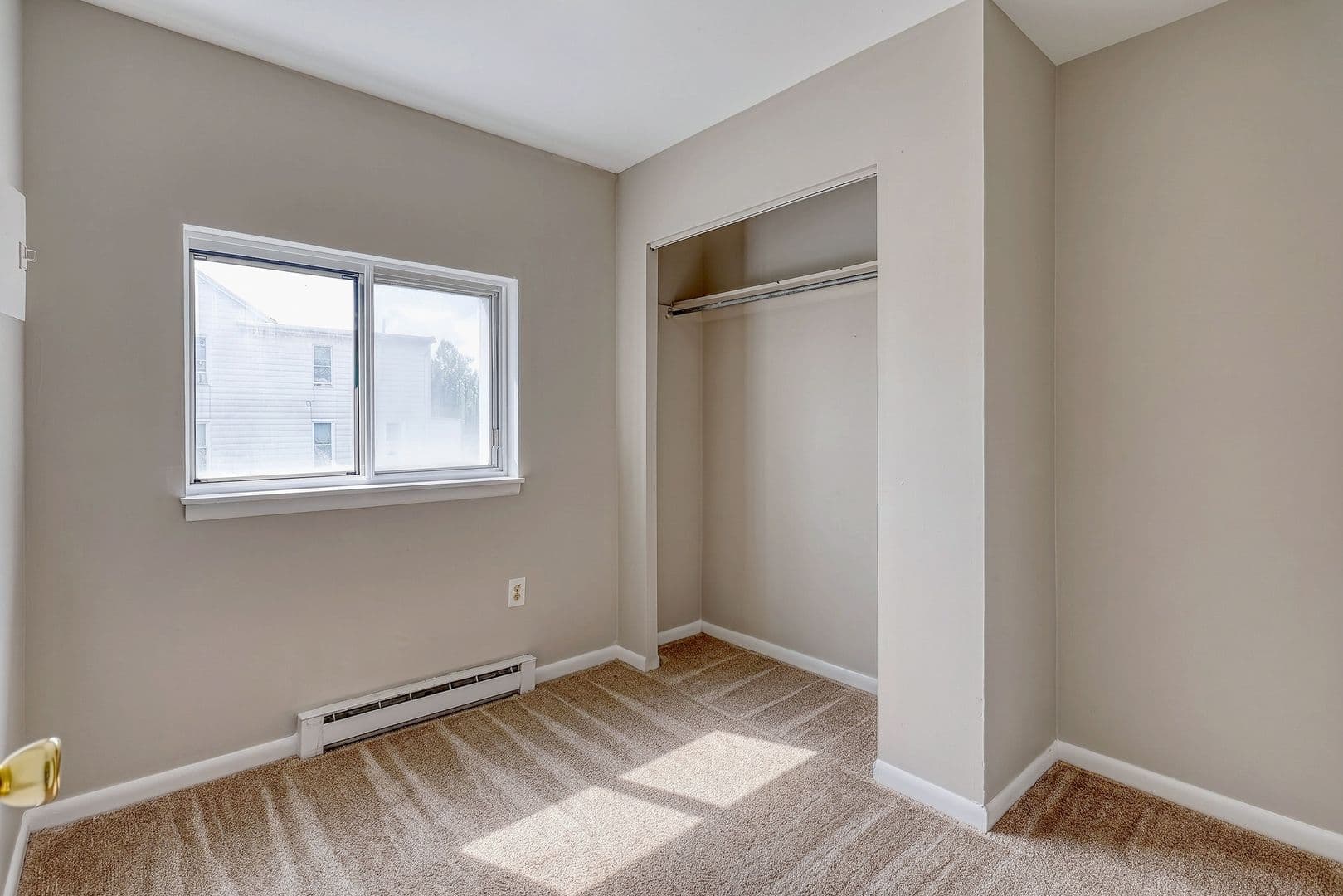 Enola Apartment: 7 Adams St