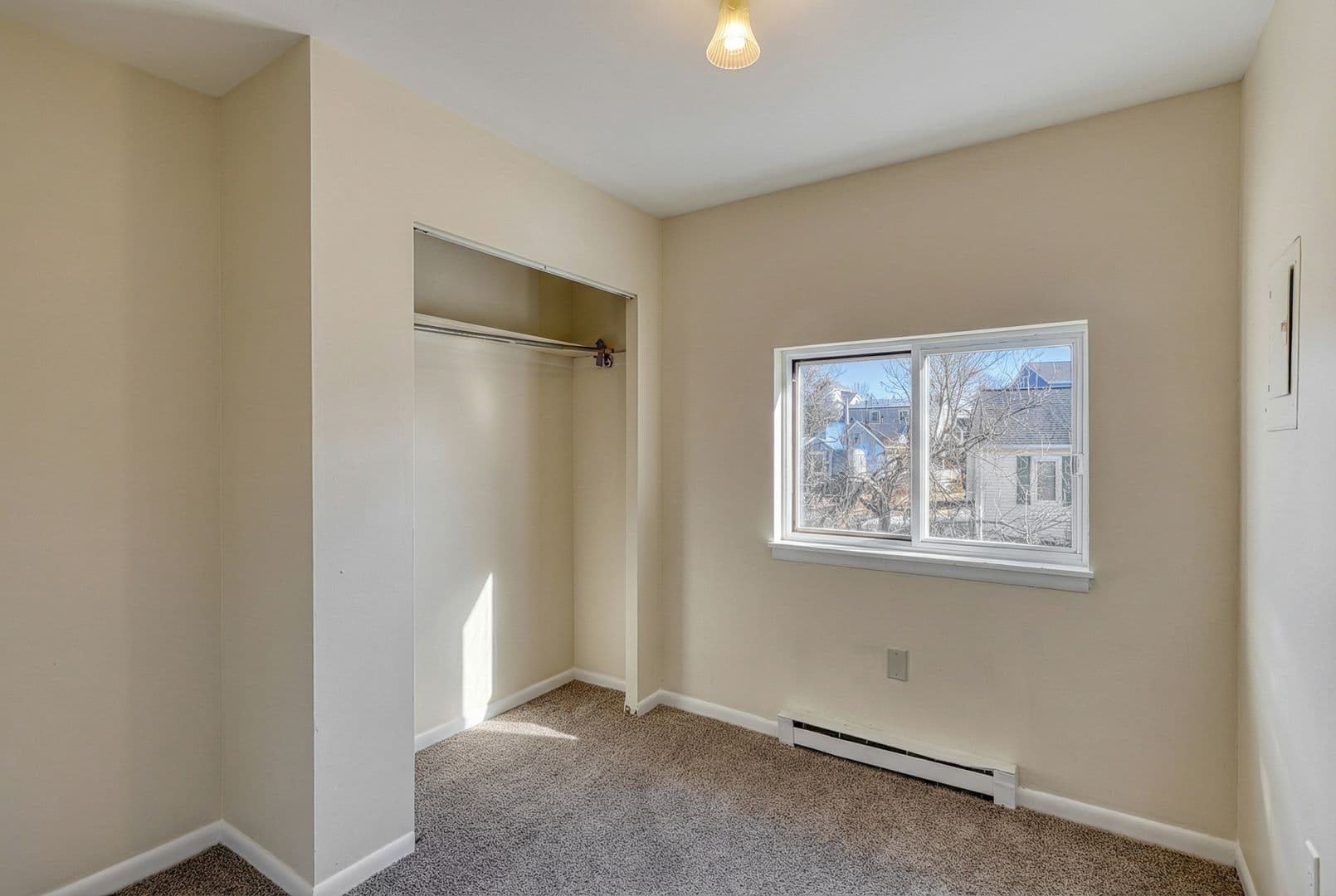 Enola Apartment: 7 Adams St
