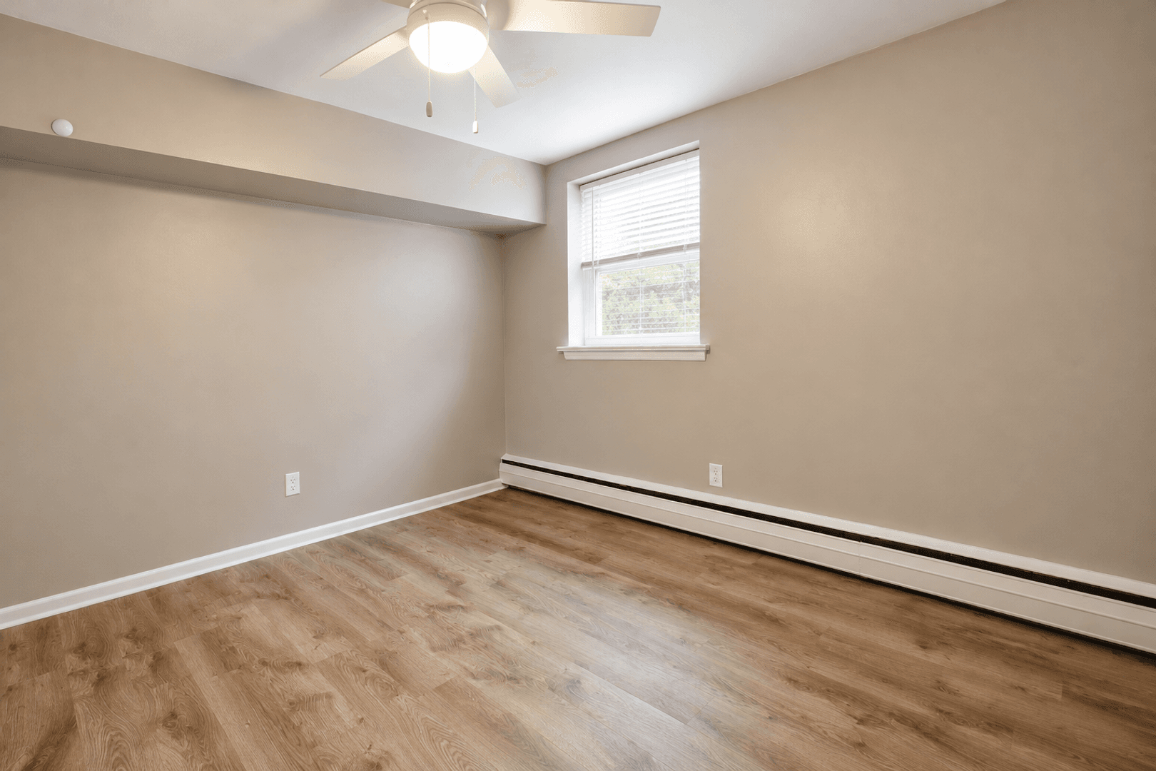 Haddon Heights Apartment: 100 White Horse Pike