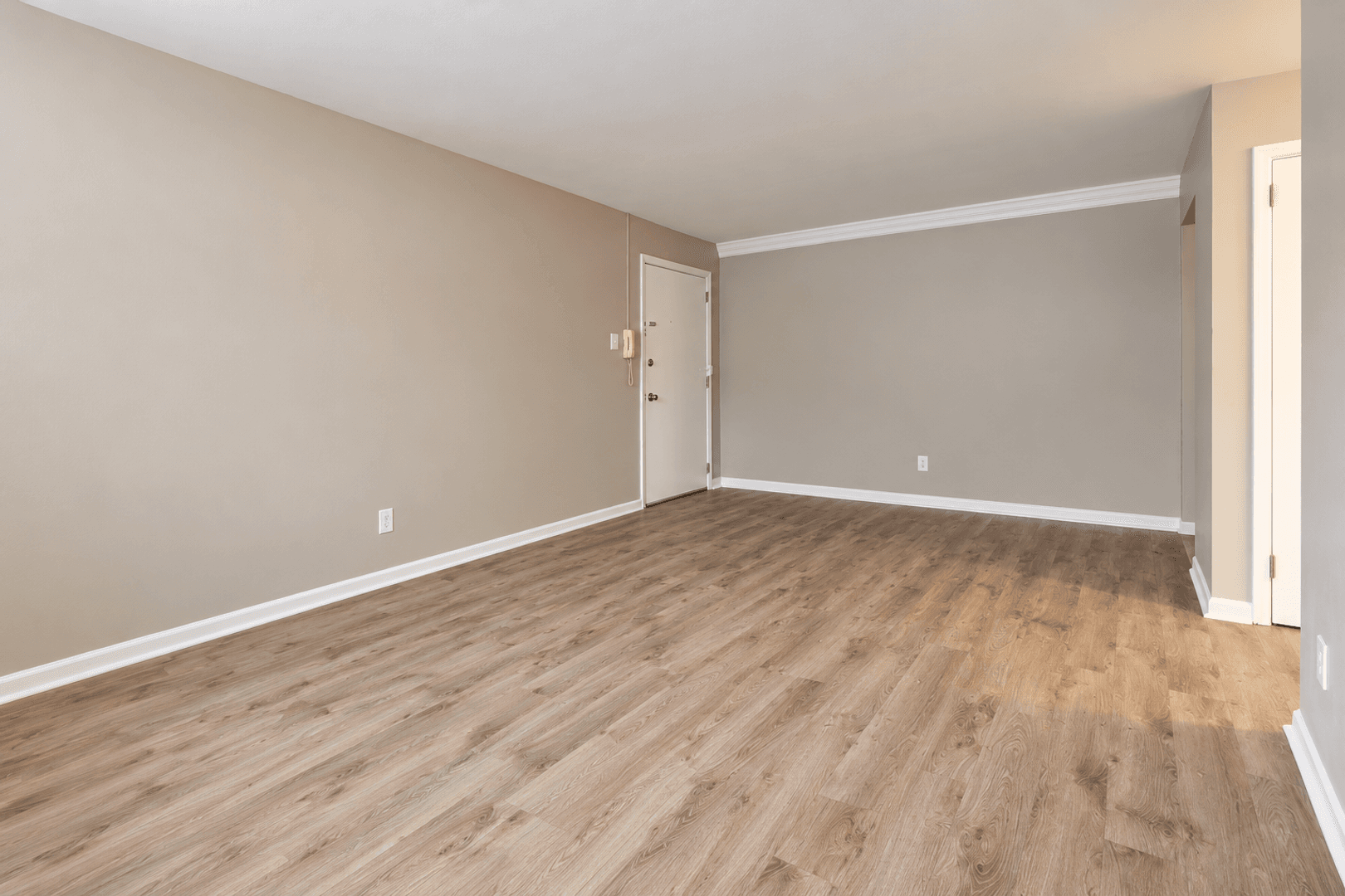 Haddon Heights Apartment: 100 White Horse Pike