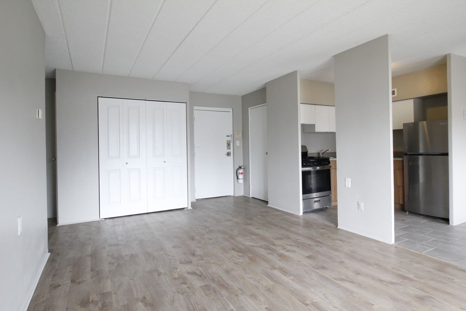 Somerdale Apartment: 309 N White Horse Pike