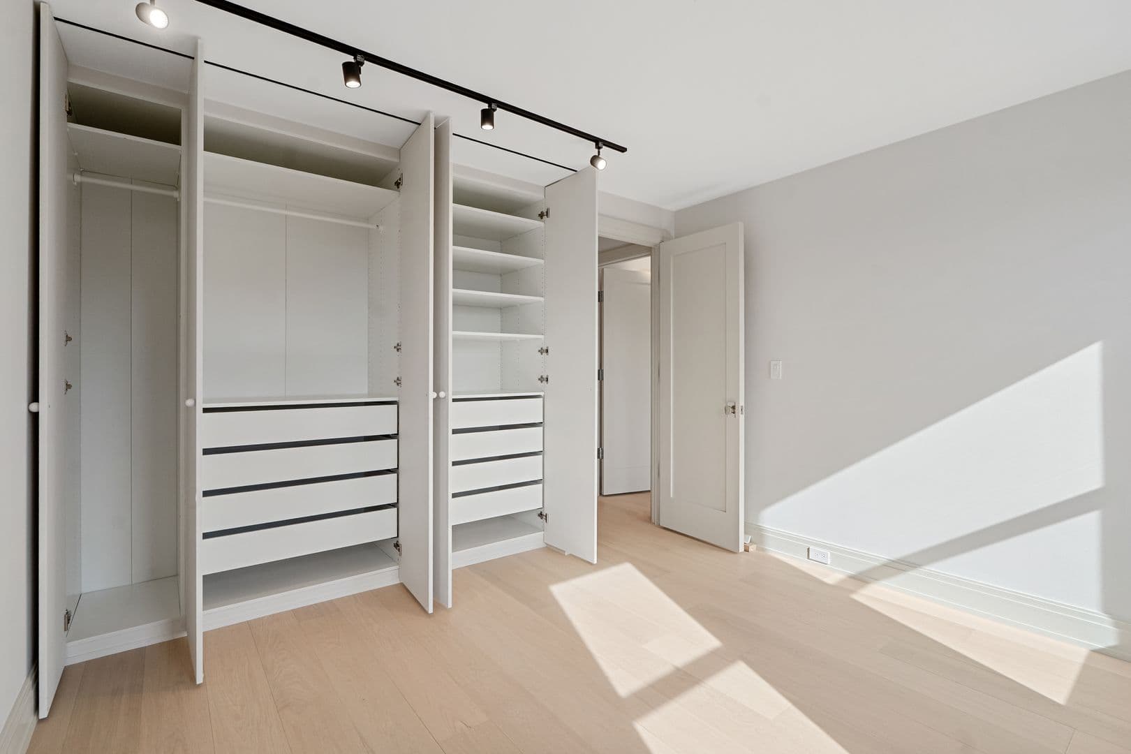 Voorhees Apartment: 501 Haddonfield Berlin Rd