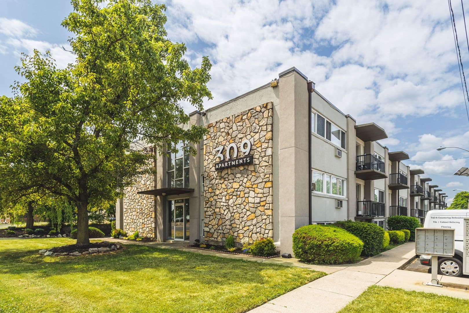 Somerdale Apartment: 309 N White Horse Pike