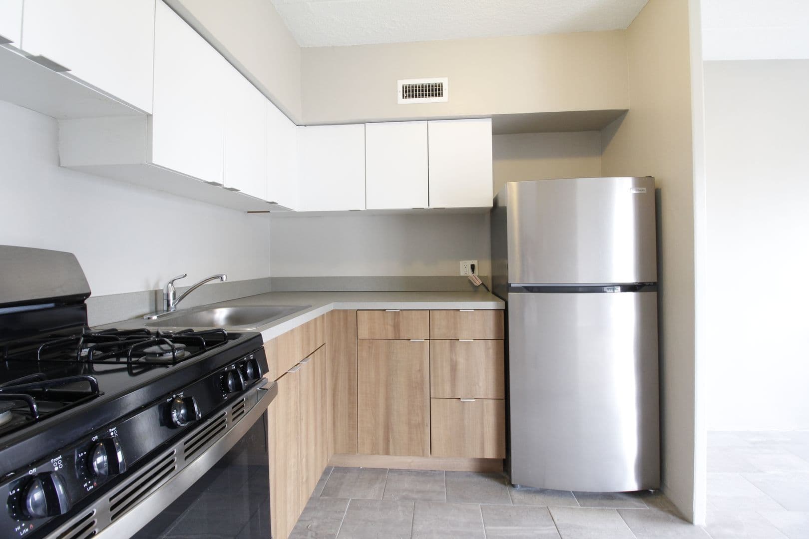 Somerdale Apartment: 309 N White Horse Pike