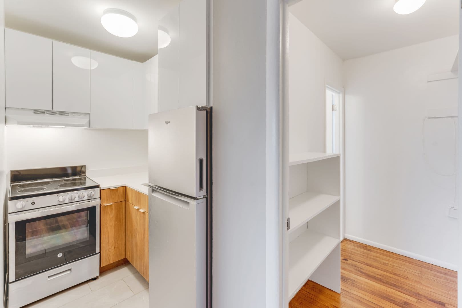 Oaklyn Apartment: 714 White Horse Pike