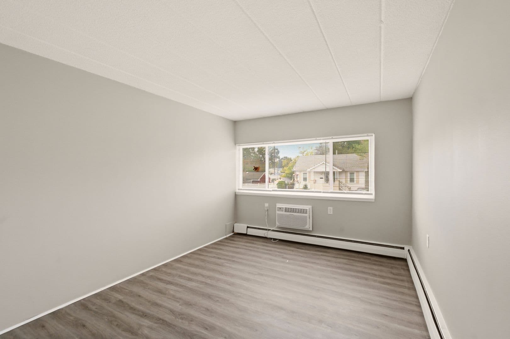 Somerdale Apartment: 309 N White Horse Pike