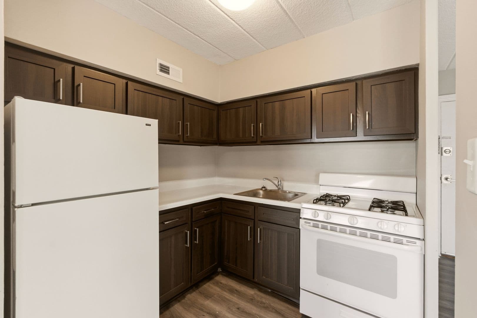 Somerdale Apartment: 309 N White Horse Pike
