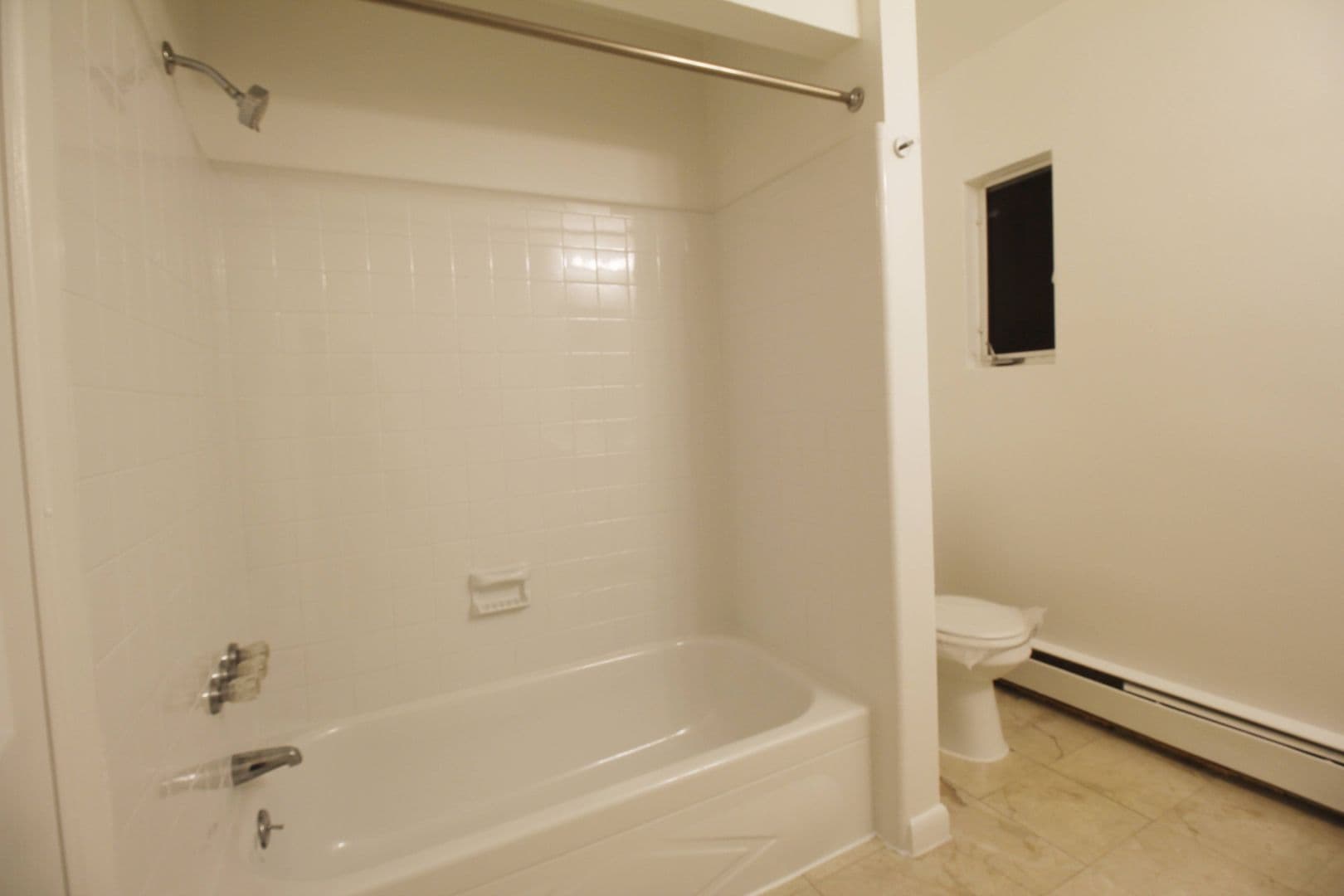 Oaklyn Apartment: 5 W Oakland Ave
