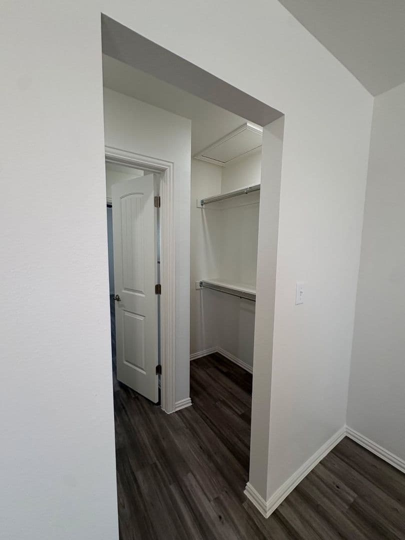 Dodge City Apartment: 3013 Choctaw St