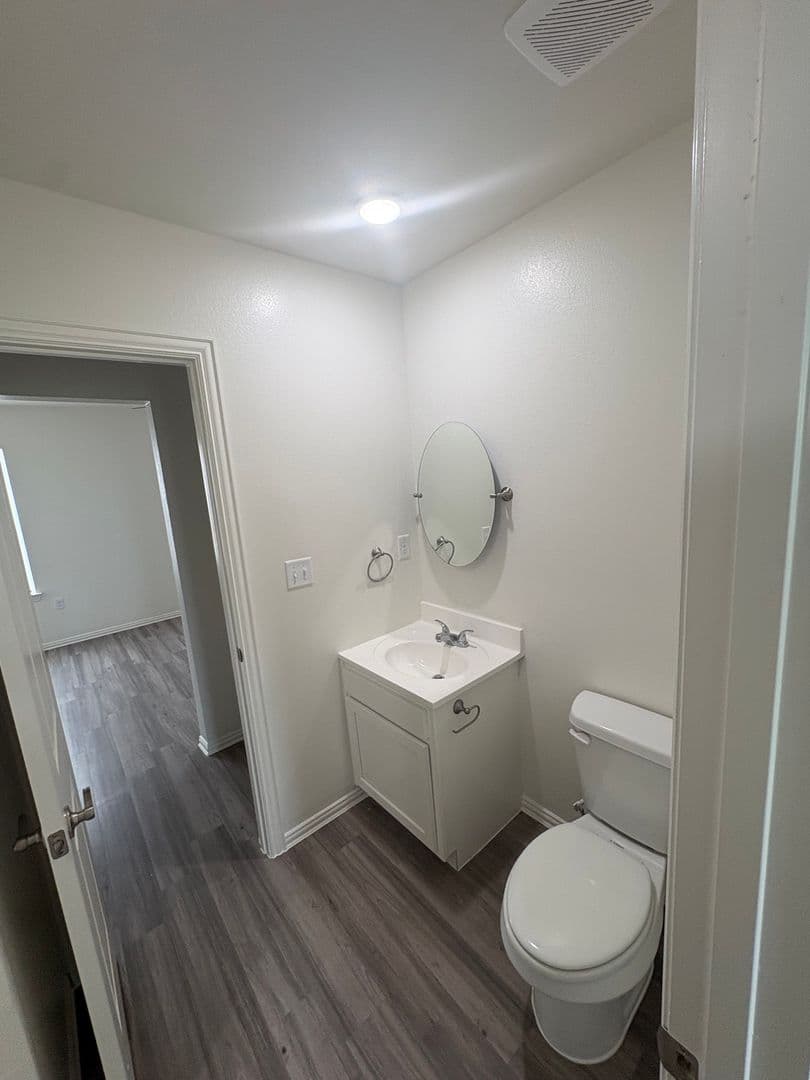 Dodge City Apartment: 3013 Choctaw St