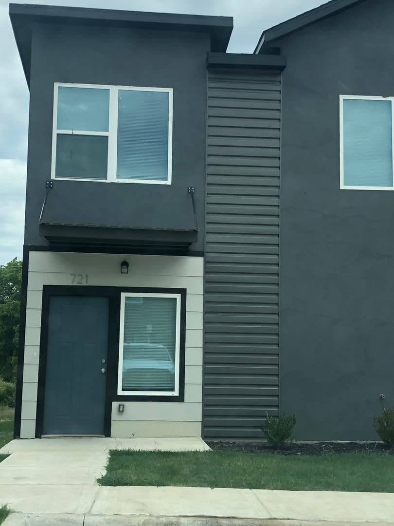 Ardmore Apartment: 40 Q St NW