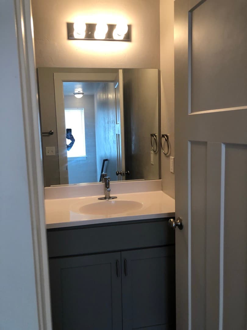 Ardmore Apartment: 40 Q St NW