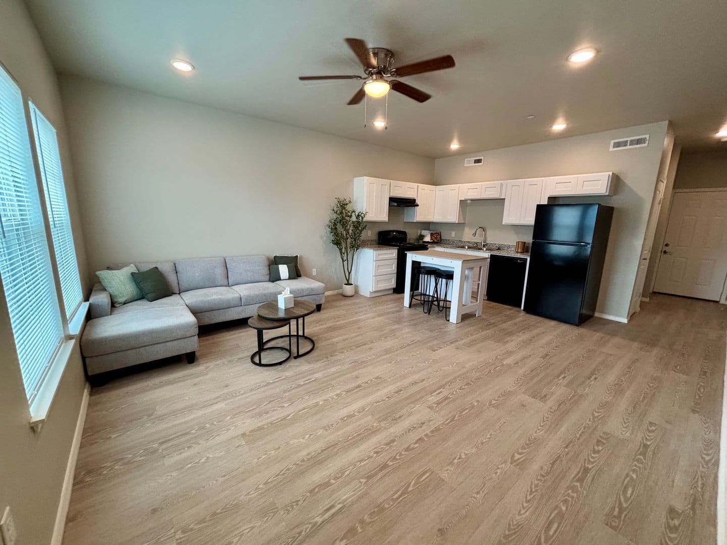 Oklahoma City Apartment: 1515 S MacArthur Blvd