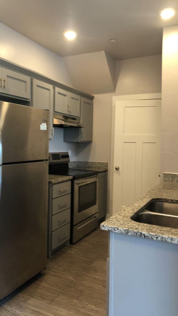 Ardmore Apartment: 40 Q St NW