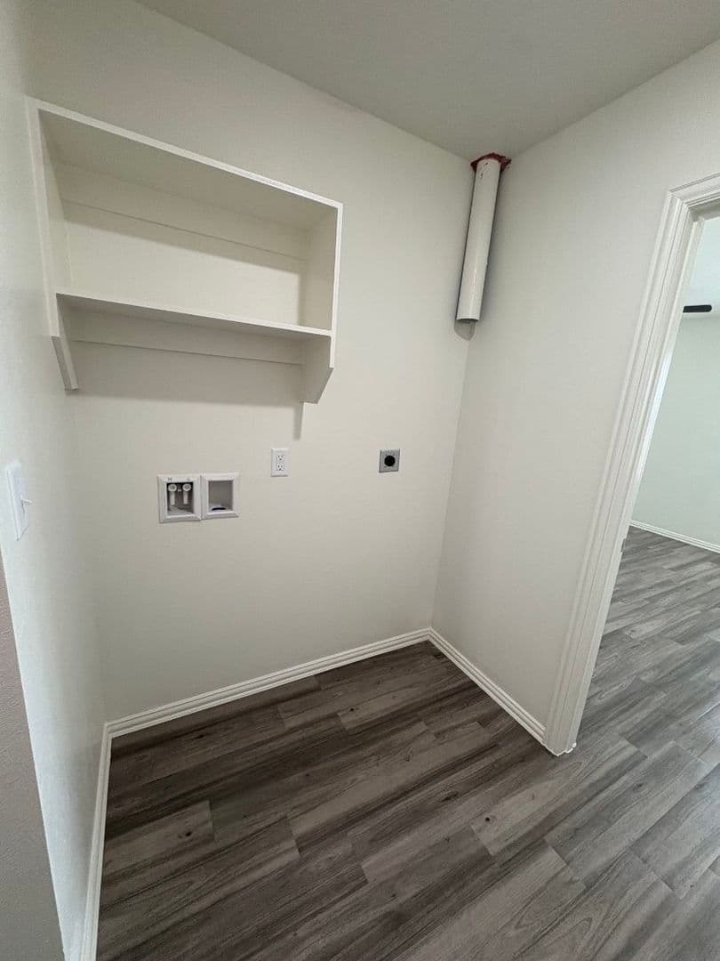 Dodge City Apartment: 3013 Choctaw St