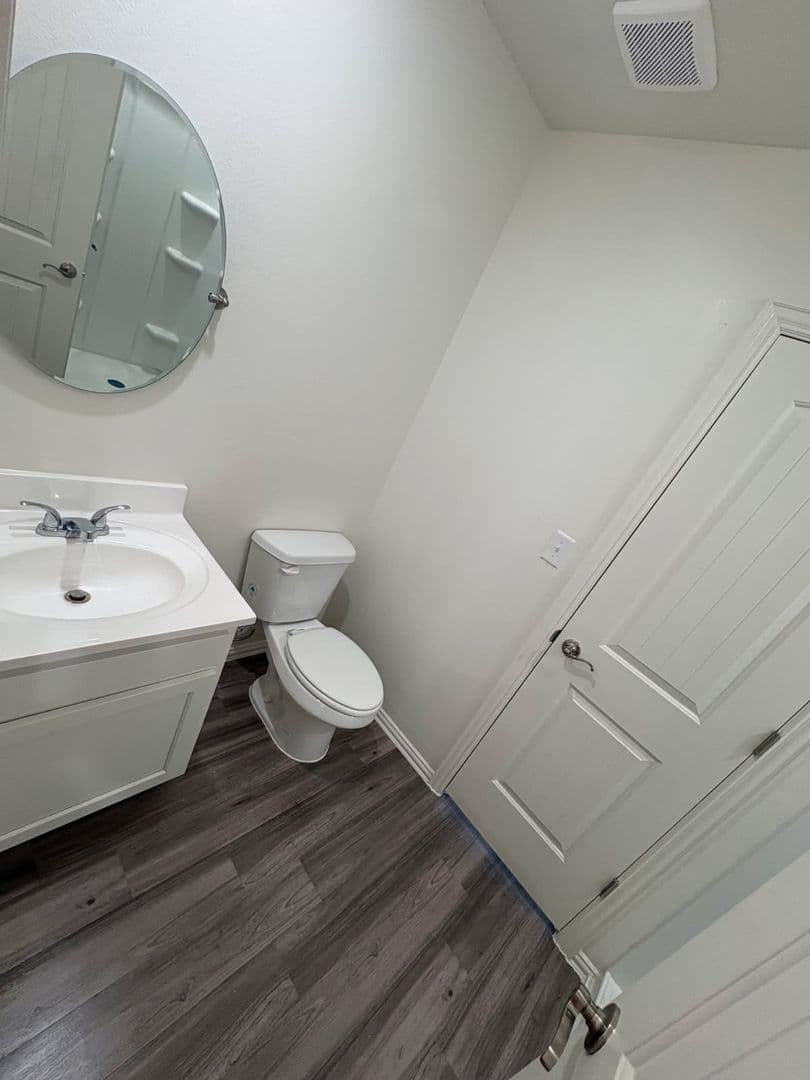 Dodge City Apartment: 3013 Choctaw St