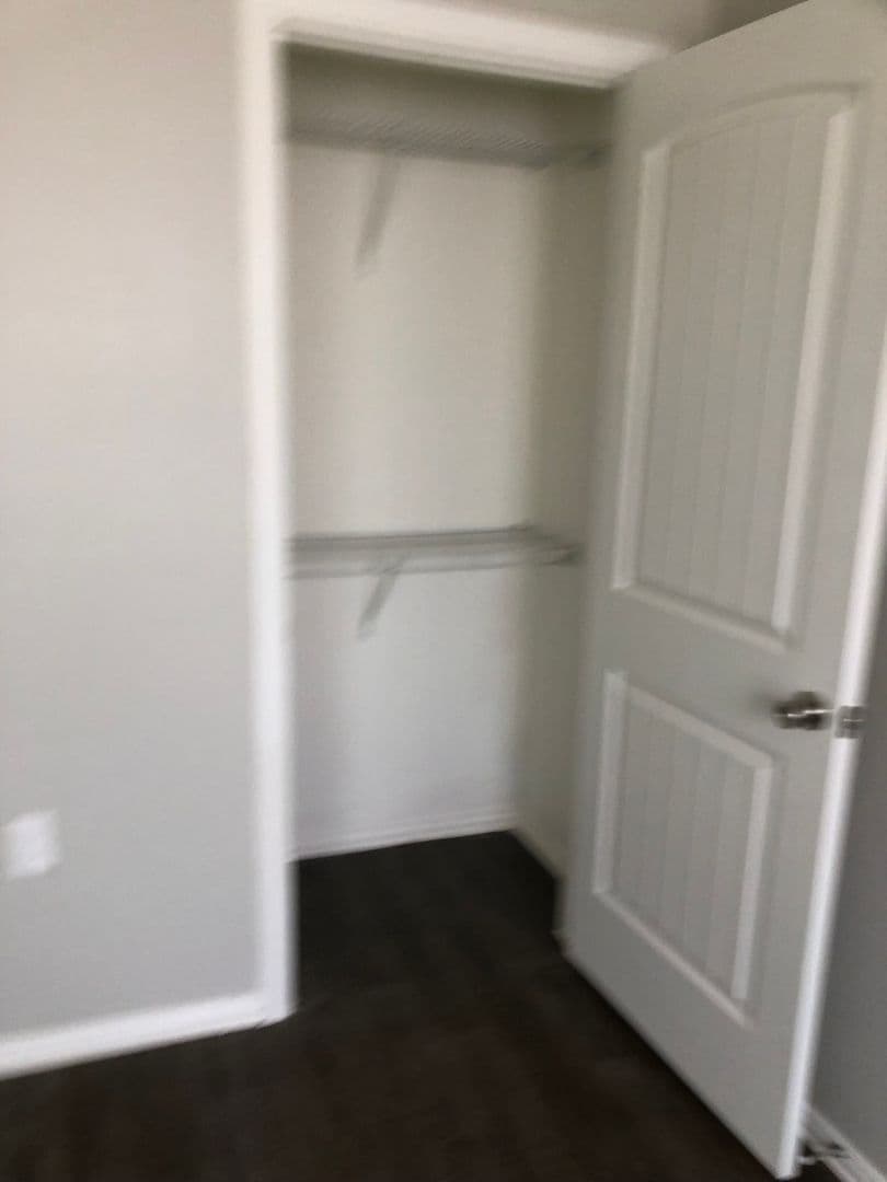 Guymon Apartment: 1641 NE 4th street