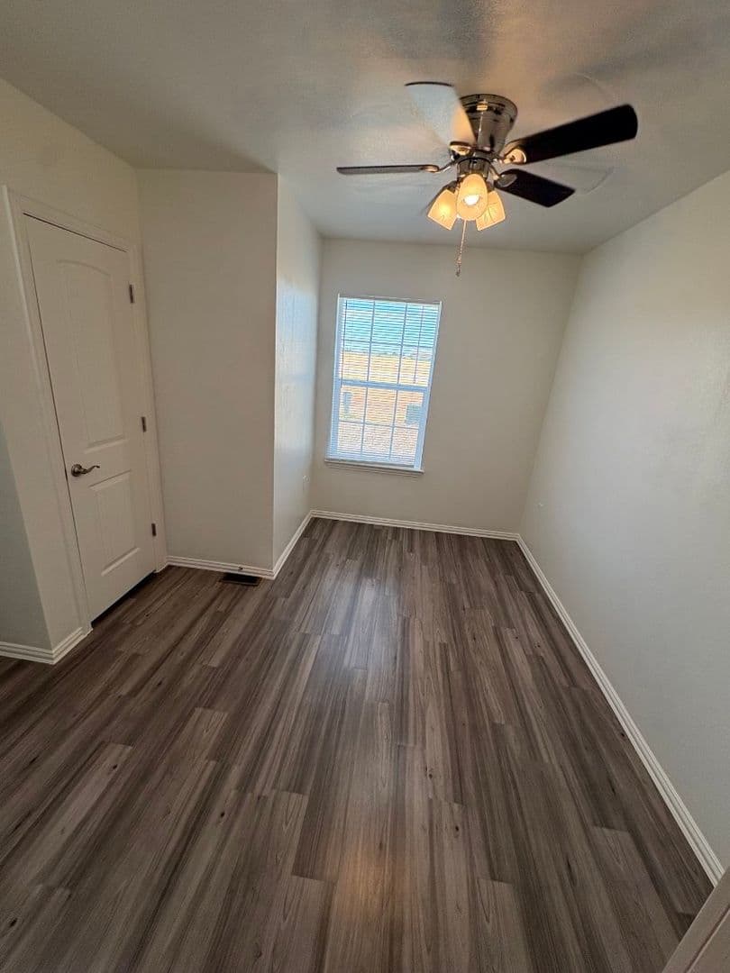 Dodge City Apartment: 3013 Choctaw St