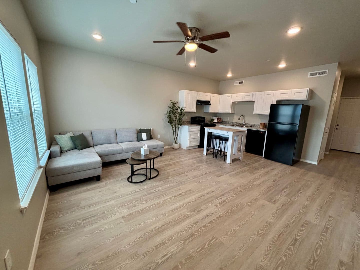 Oklahoma City Apartment: 1515 S MacArthur Blvd