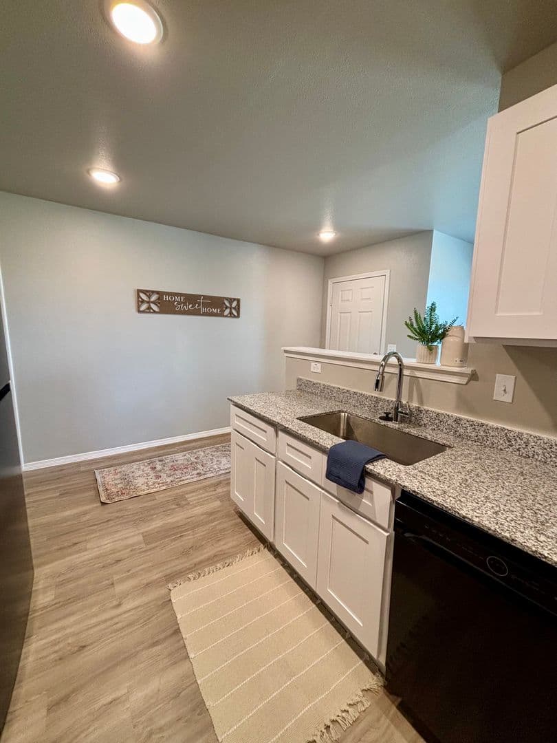 Oklahoma City Apartment: Chisholm OKC