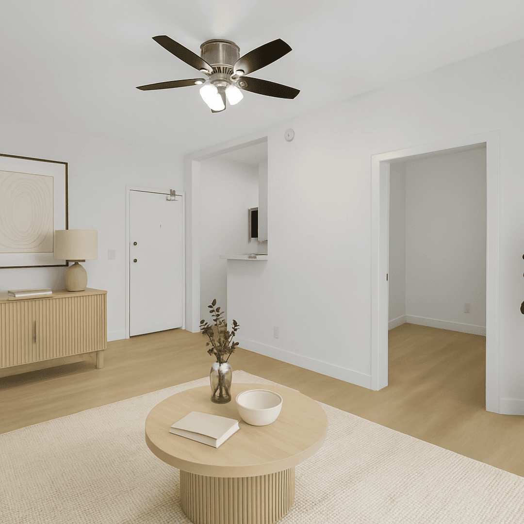 Los Angeles Apartment: 401 S. Kenmore Avenue