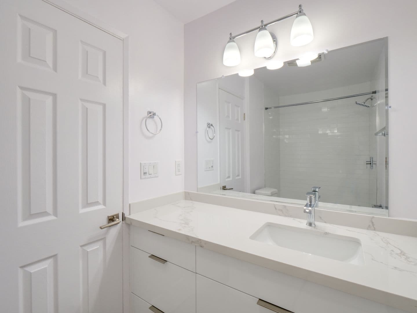 West Hollywood Apartment: 526 N. Orlando Avenue