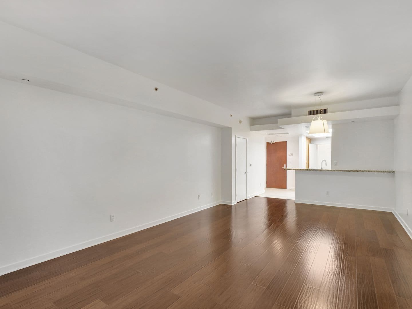 Los Angeles Apartment: 10599 Wilshire Blvd.