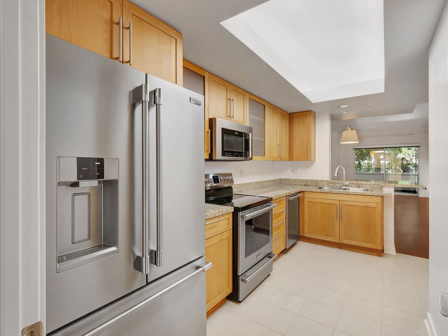 Los Angeles Apartment: 10599 Wilshire Blvd.