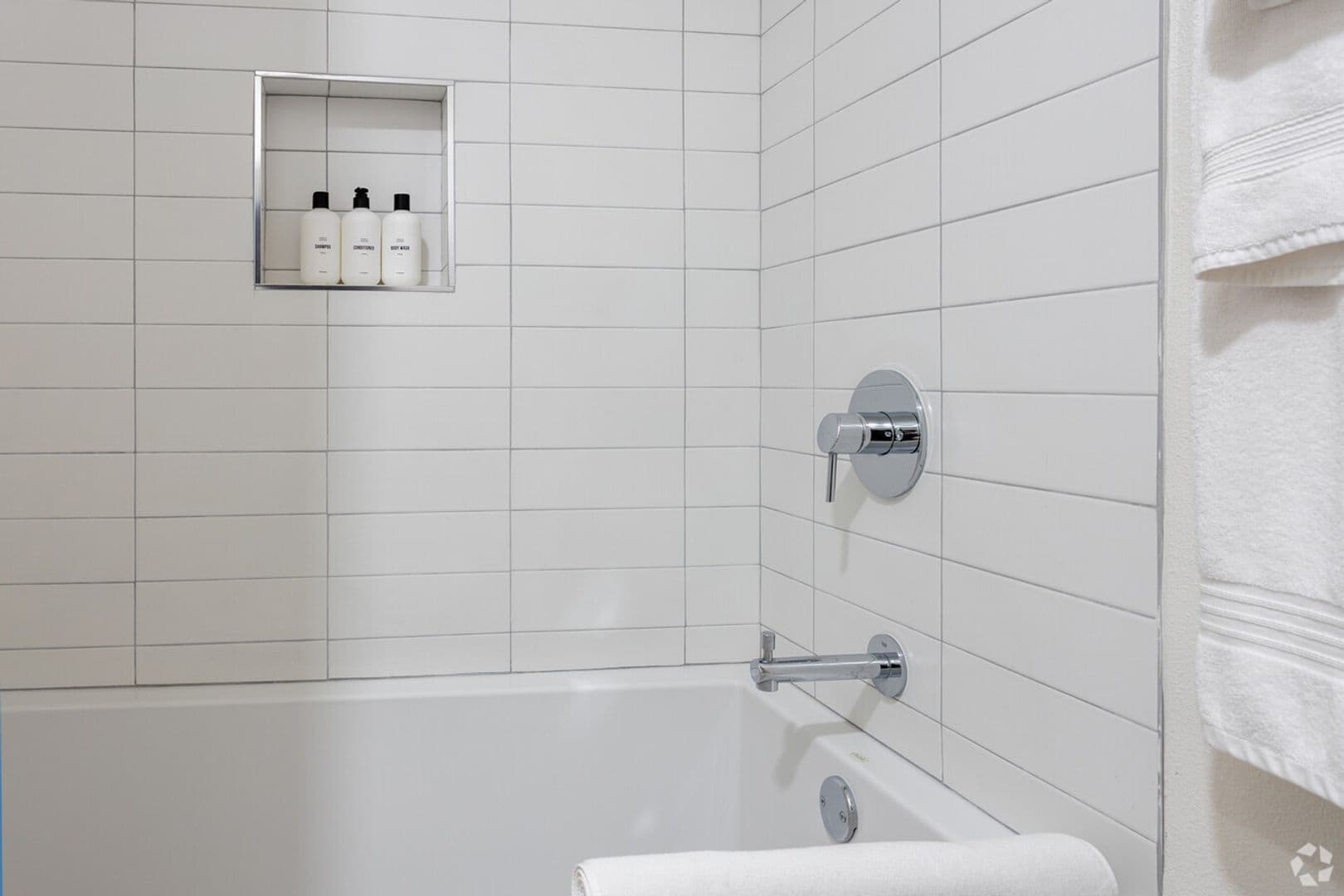 Los Angeles Apartment: 4150 Marathon Street