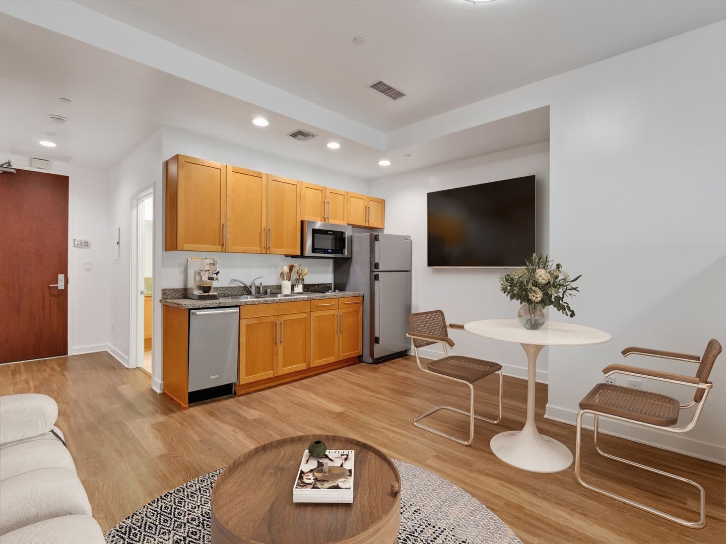 Los Angeles Apartment: 10599 Wilshire Blvd.