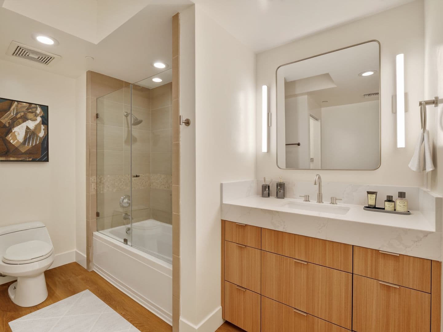 Los Angeles Apartment: 10599 Wilshire Blvd.