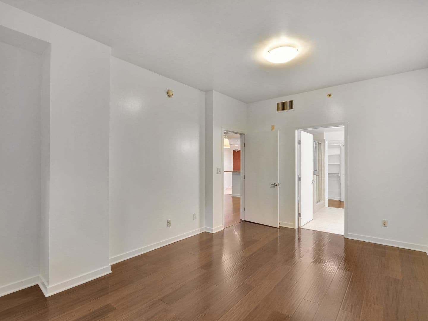 Los Angeles Apartment: 10599 Wilshire Blvd.