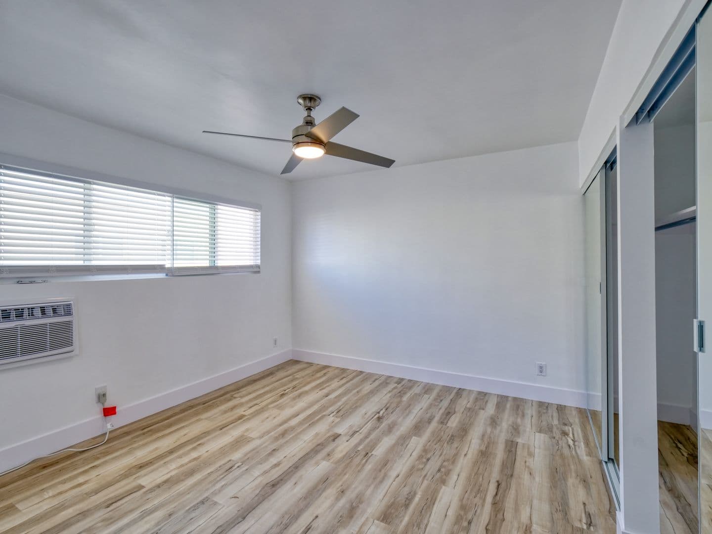 Los Angeles Apartment: 3721 Westwood Boulevard