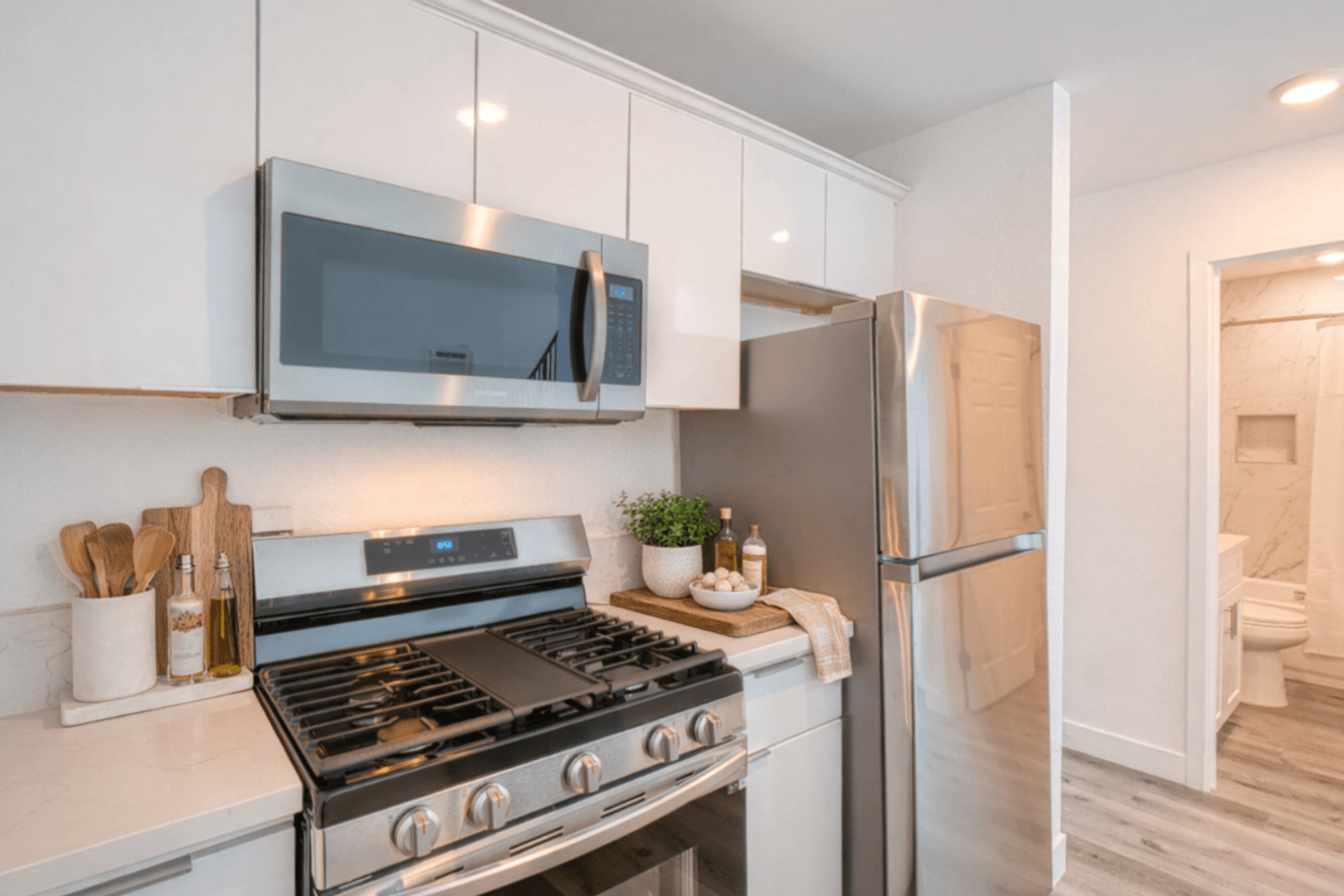 Los Angeles Apartment: 223 N. Alvarado Street