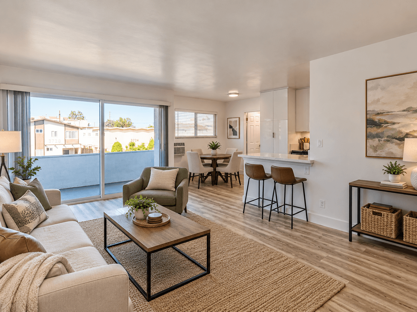 Los Angeles Apartment: 3721 Westwood Boulevard