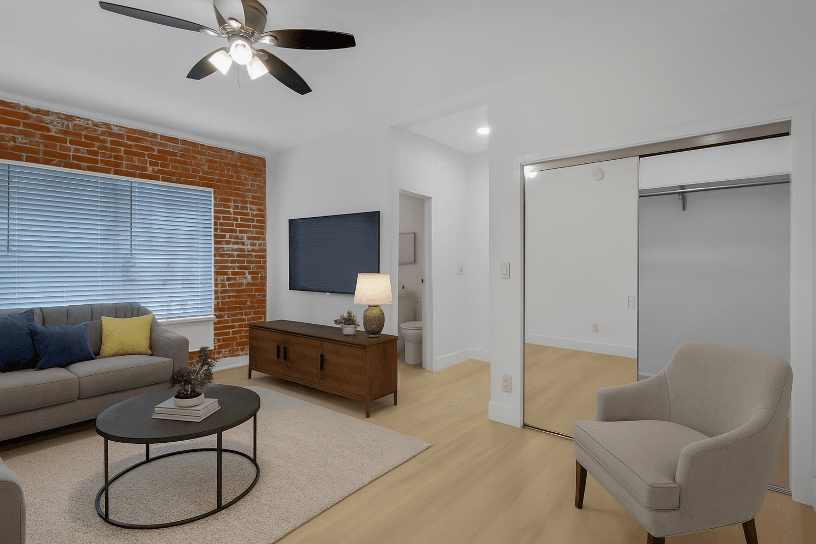 Los Angeles Apartment: 401 S. Kenmore Avenue