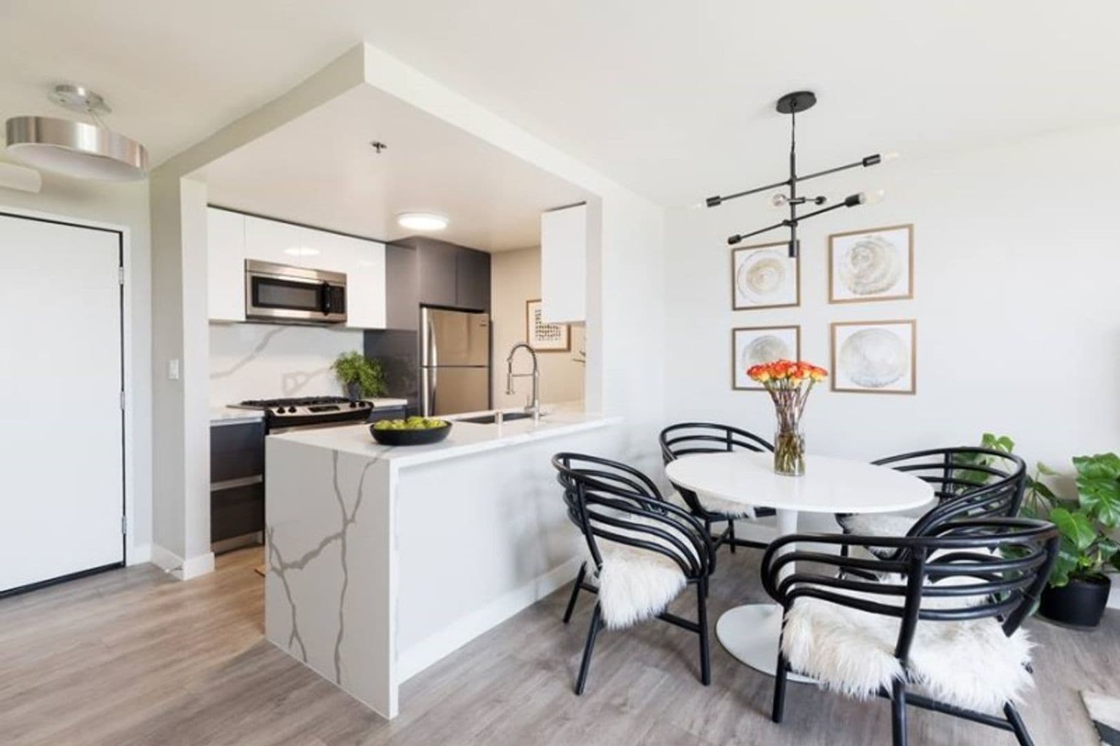 Los Angeles Apartment: 4150 Marathon Street
