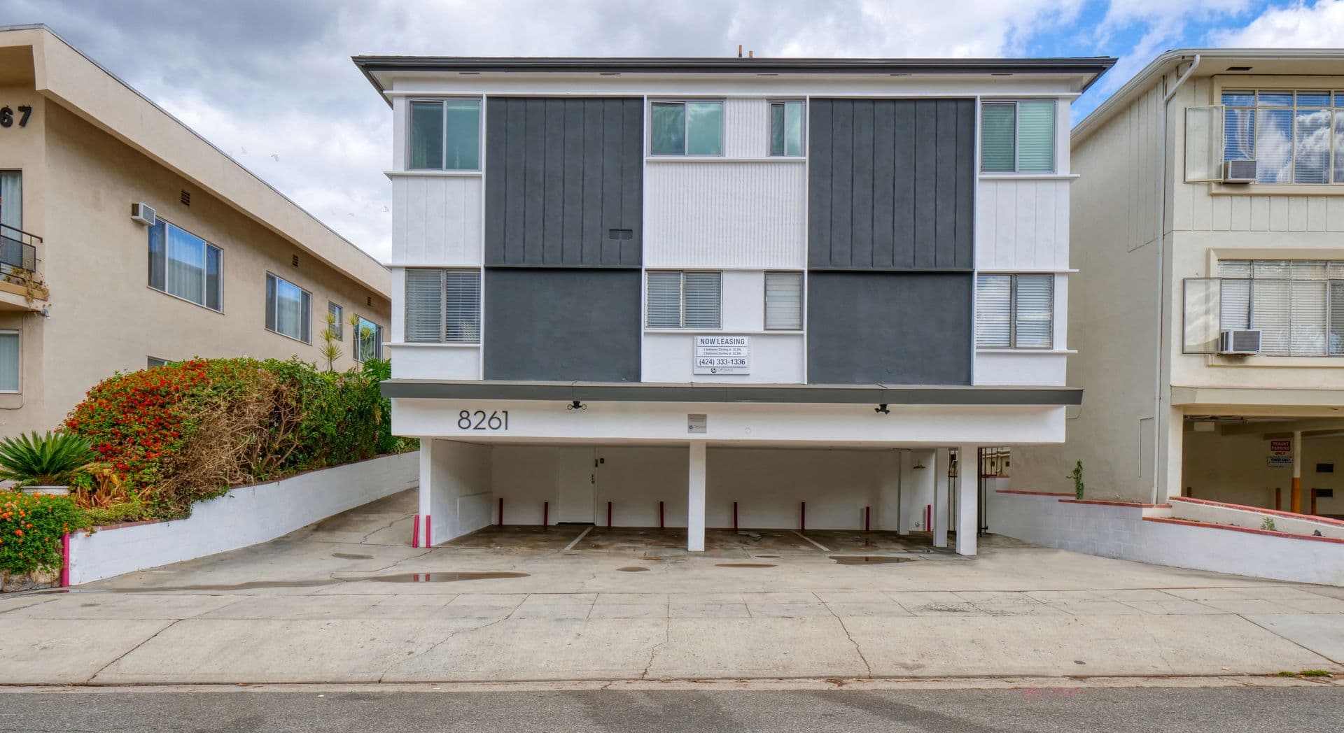 West Hollywood Apartment: 8261 Norton Avenue
