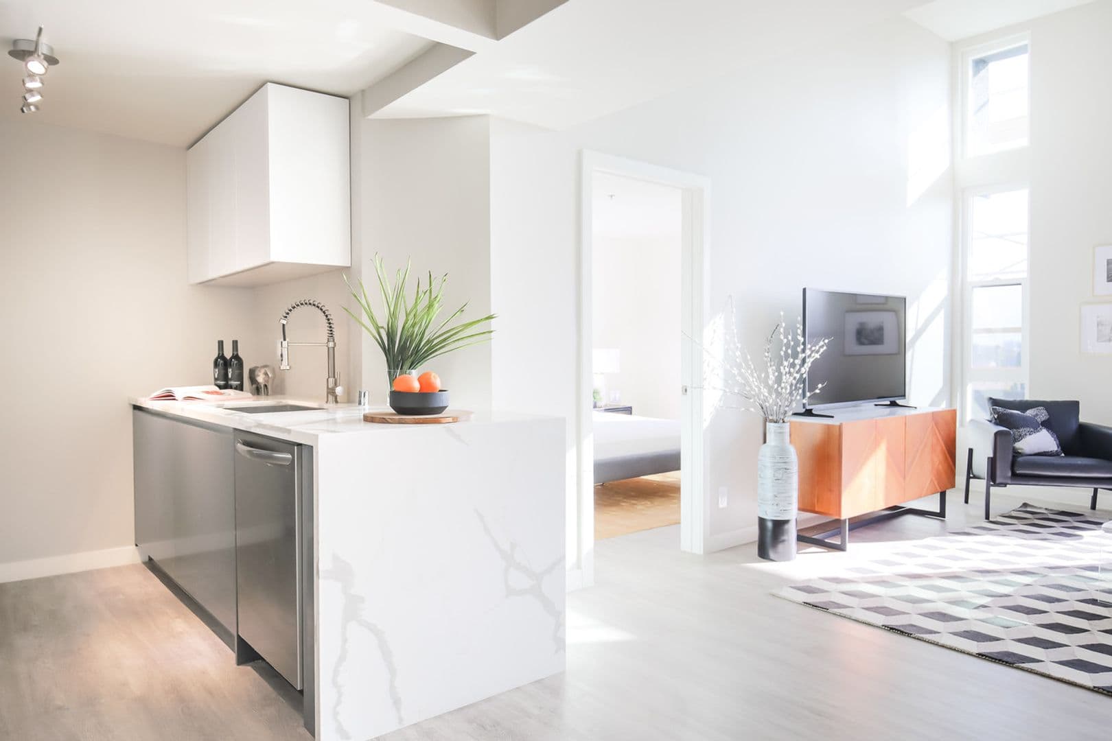 Los Angeles Apartment: 4150 Marathon Street
