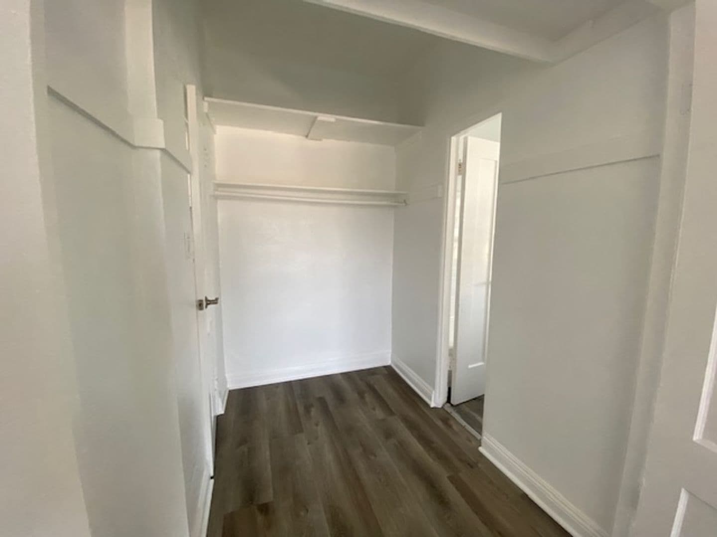 Los Angeles Apartment: 1025 N. Serrano Avenue