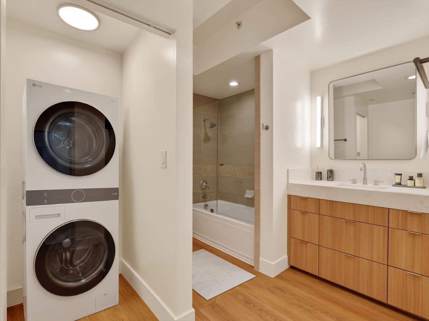 Los Angeles Apartment: 10599 Wilshire Blvd.